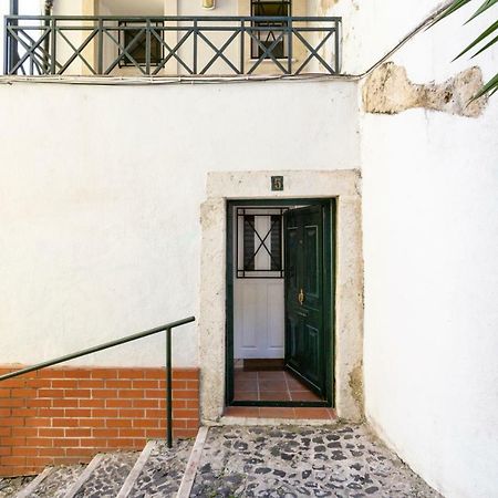 Appartement Altido Bohemian Studio With Terrace By The Santa Apolonia Train Station à Lisboa Extérieur photo